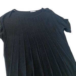 New York and Company size medium shirt sleeved sweater excellent condition